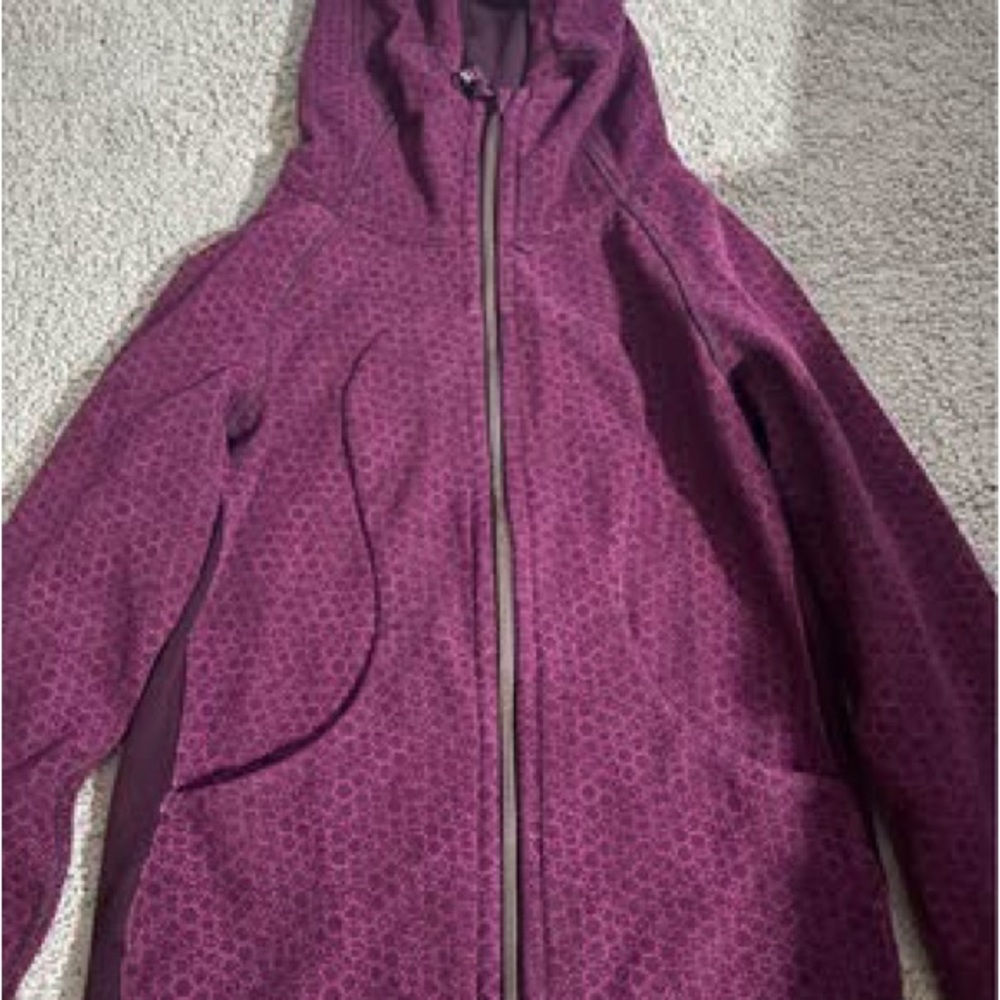 Lululemon Scuba Hoodie
Full Length Size 4
